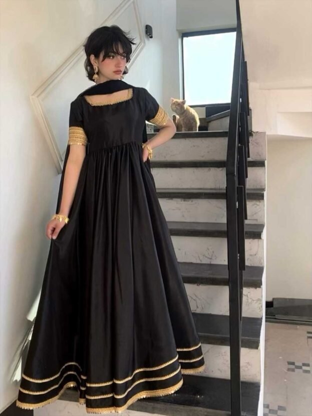 black-frock-as-d002